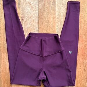 ALO Yoga Airlift High-Waist Leggings - XS, Deep Purple